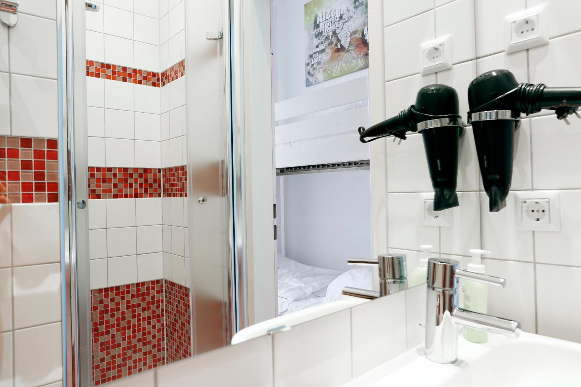 Nieb By Rockchair Apartments L Superhost Status L 3 Bedrooms Boxspringbeds 3 Bathrooms In Center "Kurfuerstendamm" - Cozy Family & Business Flair Welcomes You! Берлин Екстериор снимка